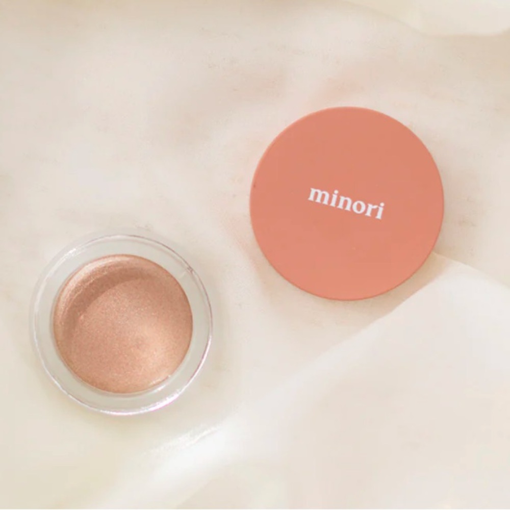 Minori: Champagne Cream Highlighter Jilly Box Winter 2024